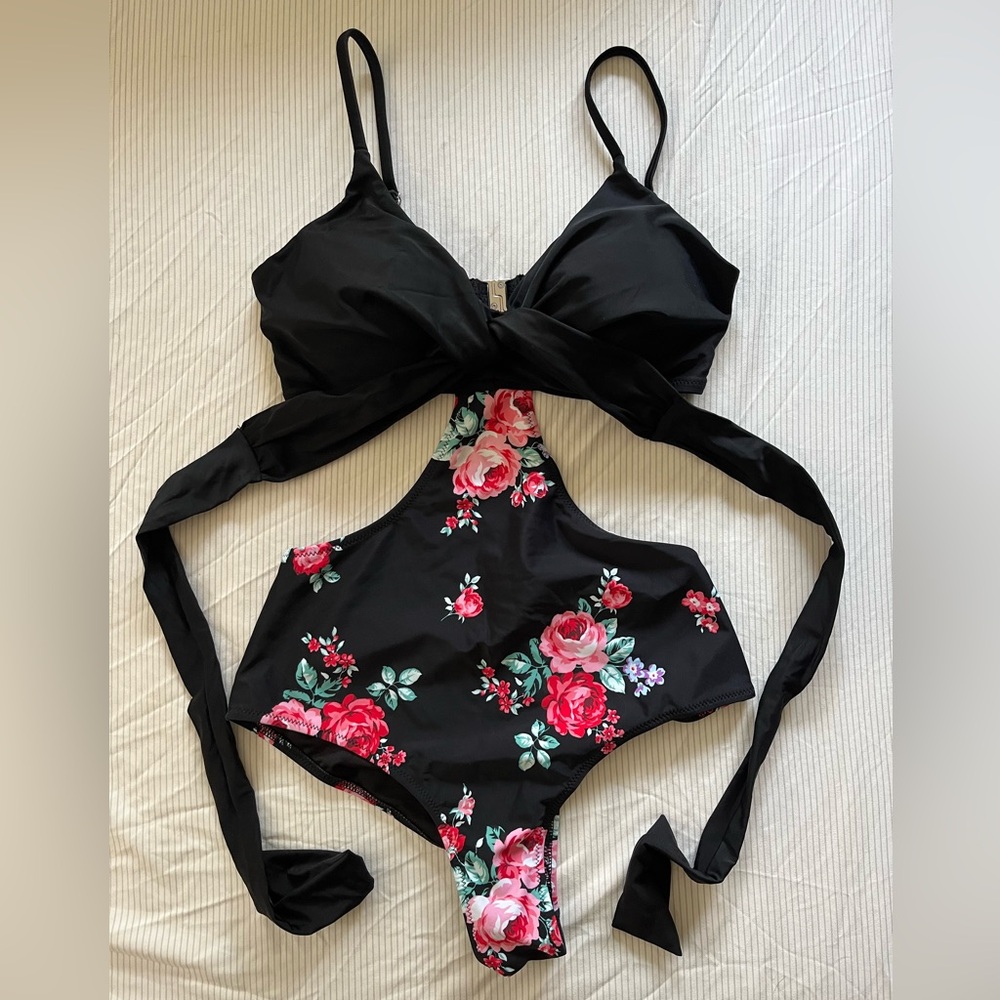 NWT Cupshe Black & Floral Wrap Cutout One Piece Swimsuit